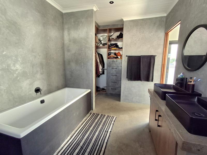 4 Bedroom Property for Sale in Shelley Point Western Cape